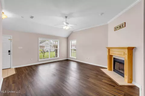 Living - 454 Pinecrest Cir, Long Beach, MS 39560 photo 3 of 3