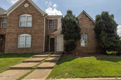 7440 Perrin Ln, Horn Lake, MS 38637