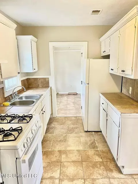 535 Avalon Rd, Jackson, MS 39206 photo 10