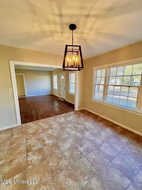 535 Avalon Rd, Jackson, MS 39206 photo 9