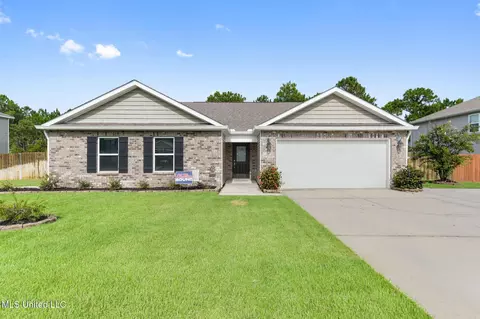 36 Whisperwood Ln, Ocean Springs, MS 39564