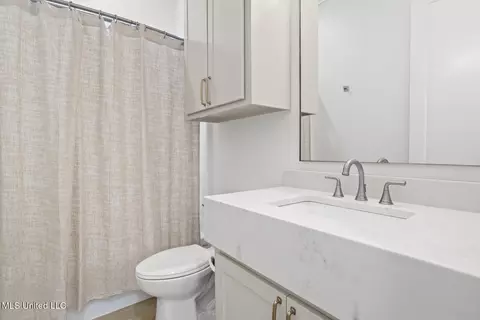 Bath - 312 Helen Cv, Madison, MS 39110 photo 6 of 6