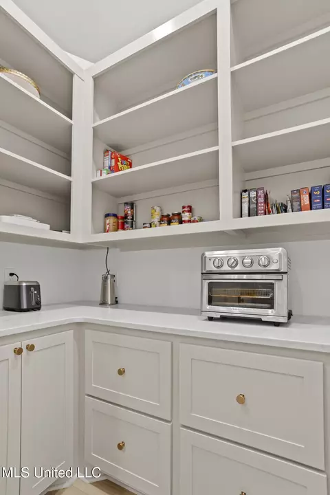 Kitchen - 312 Helen Cv, Madison, MS 39110 photo 8 of 8