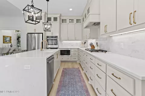 Kitchen - 312 Helen Cv, Madison, MS 39110 photo 3 of 8