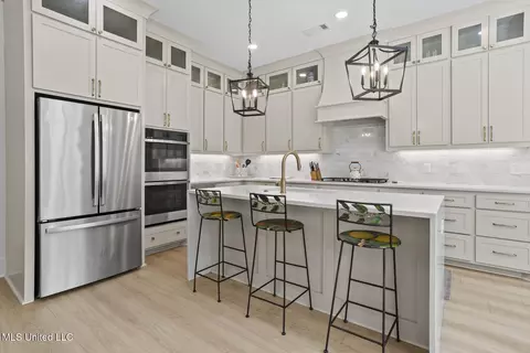 Kitchen - 312 Helen Cv, Madison, MS 39110 photo 2 of 8