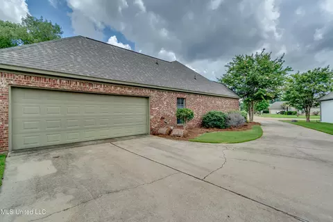111 Memory Ln, Madison, MS 39110 photo 9