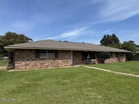 201 Saint Augustine Dr, Long Beach, MS 39560