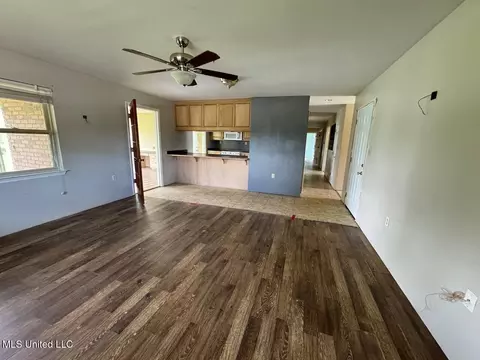 Living - 201 Saint Augustine Dr, Long Beach, MS 39560 photo 3 of 6