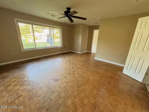 Living - 201 Saint Augustine Dr, Long Beach, MS 39560 photo 2 of 6