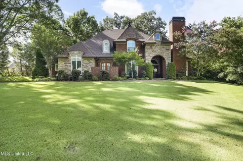 2246 Belmarie Cv, Southaven, MS 38672