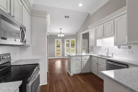 Entry Way - 470 Caroline Blvd, Madison, MS 39110 photo 2 of 5