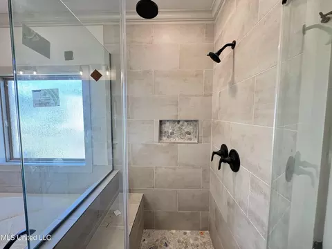 Bath - 915 Brunswick Ct, Flowood, MS 39232 photo 5 of 5