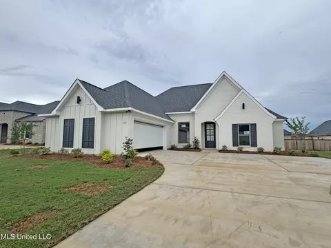 Exterior - 915 Brunswick Ct, Flowood, MS 39232 photo 5 of 5
