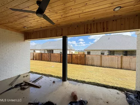 Exterior - 915 Brunswick Ct, Flowood, MS 39232 photo 2 of 5