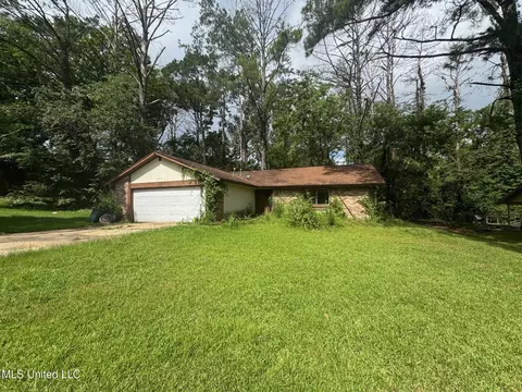 609 Briarcliff Cir, Jackson, MS 39212