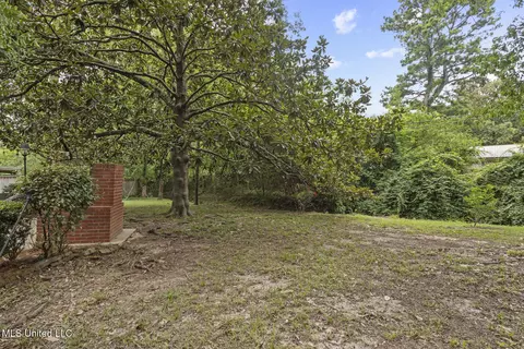 Exterior - 1341 E Northside Dr, Jackson, MS 39211 photo 5 of 6
