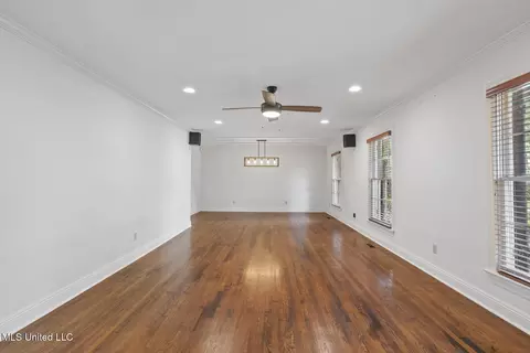 Living - 1341 E Northside Dr, Jackson, MS 39211 photo 1 of 6