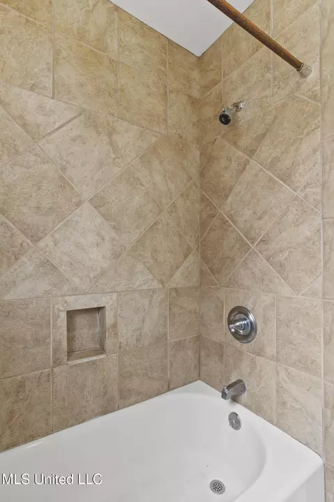 Bath - 1341 E Northside Dr, Jackson, MS 39211 photo 4 of 4