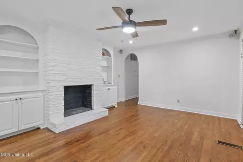Living - 1341 E Northside Dr, Jackson, MS 39211 photo 6 of 6