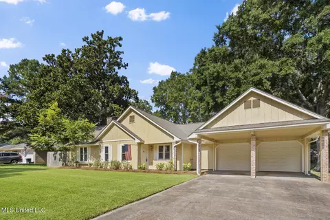 209 Maplewood Dr, Madison, MS 39110
