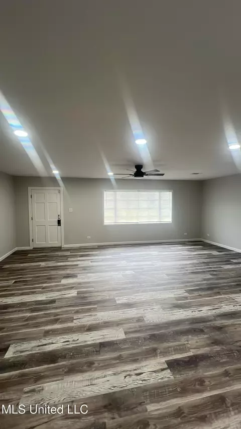 Living - 4108 Wembley Ave, Moss Point, MS 39563 photo 2 of 2