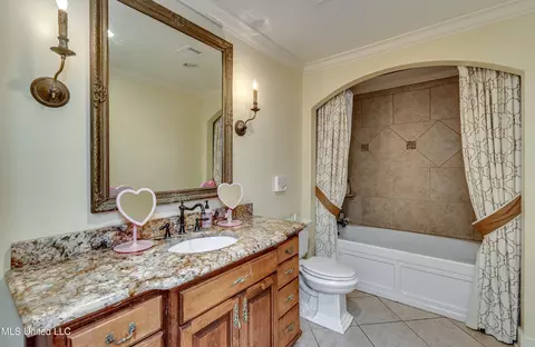 Bath - 3678 Cavalier Dr, Jackson, MS 39216 photo 8 of 9