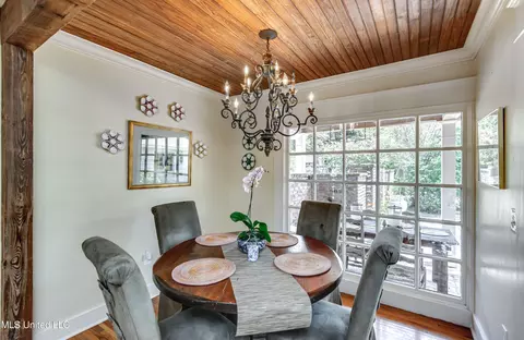 Dining - 3678 Cavalier Dr, Jackson, MS 39216 photo 6 of 7