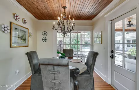 Dining - 3678 Cavalier Dr, Jackson, MS 39216 photo 7 of 7