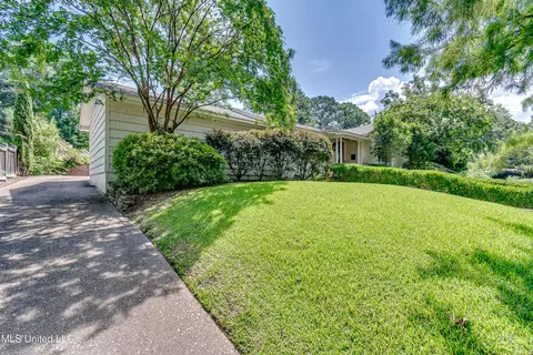 Exterior - 3678 Cavalier Dr, Jackson, MS 39216 photo 5 of 13