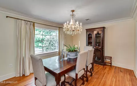 Dining - 3678 Cavalier Dr, Jackson, MS 39216 photo 2 of 7