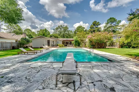 Exterior - 3678 Cavalier Dr, Jackson, MS 39216 photo 9 of 13