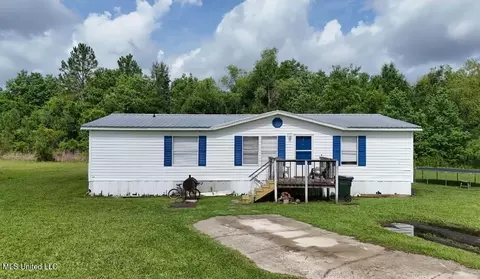 19215 Burnt Ln, Saucier, MS 39574