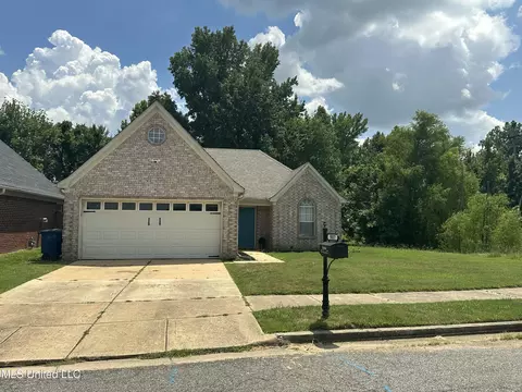 9857 Tremont Dr, Olive Branch, MS 38654