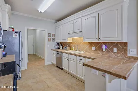 318 Towne St, Brandon, MS 39042 photo 12