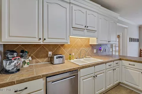318 Towne St, Brandon, MS 39042 photo 10