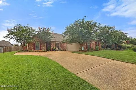 318 Towne St, Brandon, MS 39042 photo 2