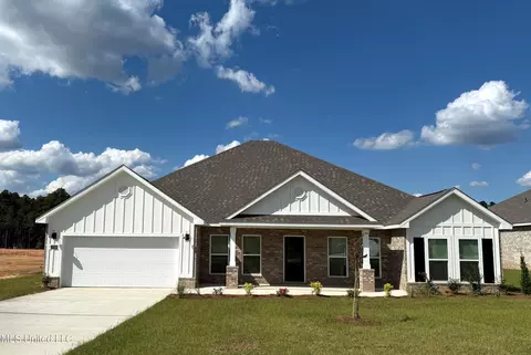 17056 River Hills Dr, Gulfport, MS 39503