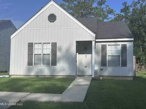 12301 Windward Dr, Gulfport, MS 39503