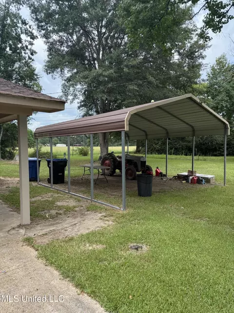 281 E Mcpherson Dr, Monticello, MS 39654 photo 22