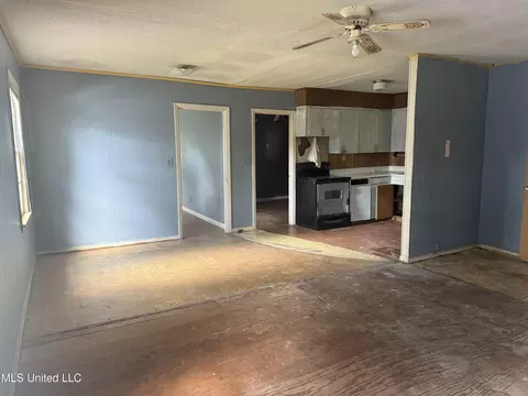 203 E Simpson Ave, Mendenhall, MS 39114 photo 4