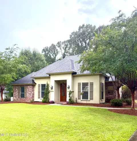 14 Fairway Dr, Natchez, MS 39120