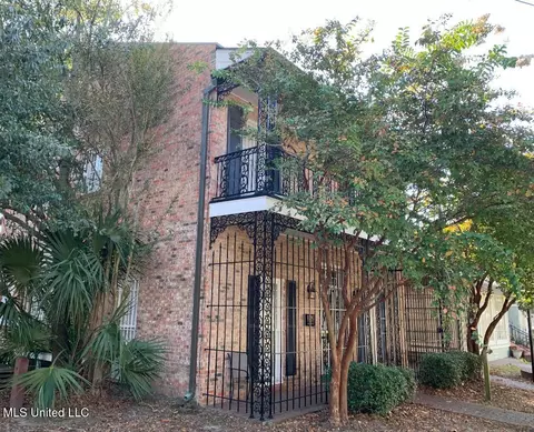 126 Rue Magnolia, Biloxi, MS 39530