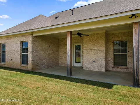 Exterior - 172 Hampton Rdg, Madison, MS 39110 photo 3 of 4