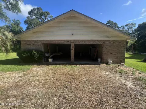 17116 Pierce St, Moss Point, MS 39562 photo 24