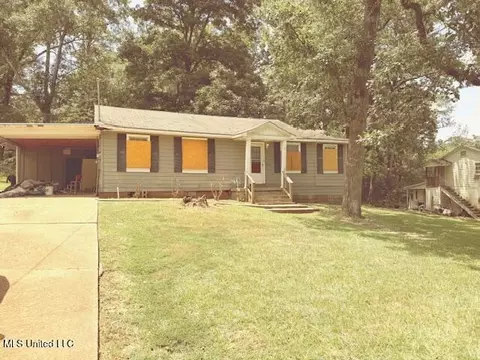 3159 Alameda Dr, Jackson, MS 39212