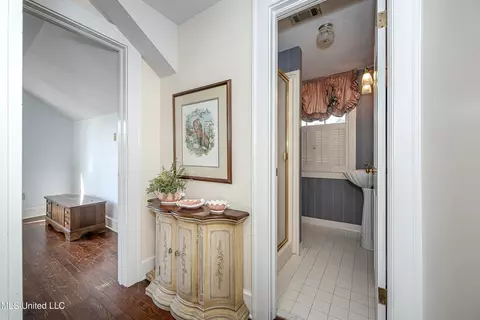 Entry Way - 4019 Bellview Ave, Moss Point, MS 39563 photo 11 of 11