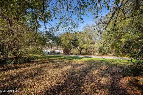 Exterior - 4019 Bellview Ave, Moss Point, MS 39563 photo 9 of 30
