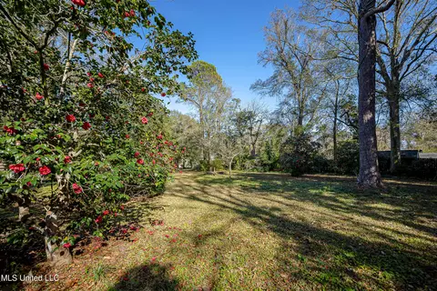 Exterior - 4019 Bellview Ave, Moss Point, MS 39563 photo 6 of 30