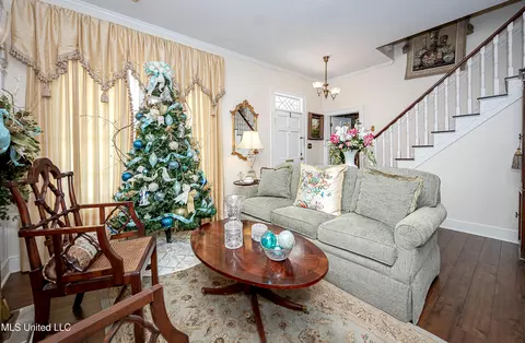 Entry Way - 4019 Bellview Ave, Moss Point, MS 39563 photo 5 of 11