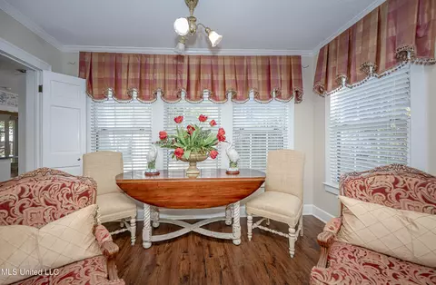 Dining - 4019 Bellview Ave, Moss Point, MS 39563 photo 1 of 5